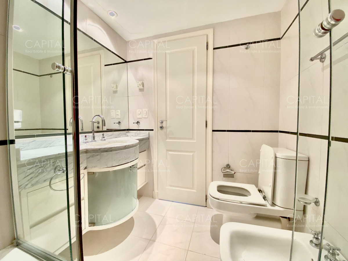 Apartamento ID.31832 - Apartamento en Venta de tres dormitorios, Punta del Este