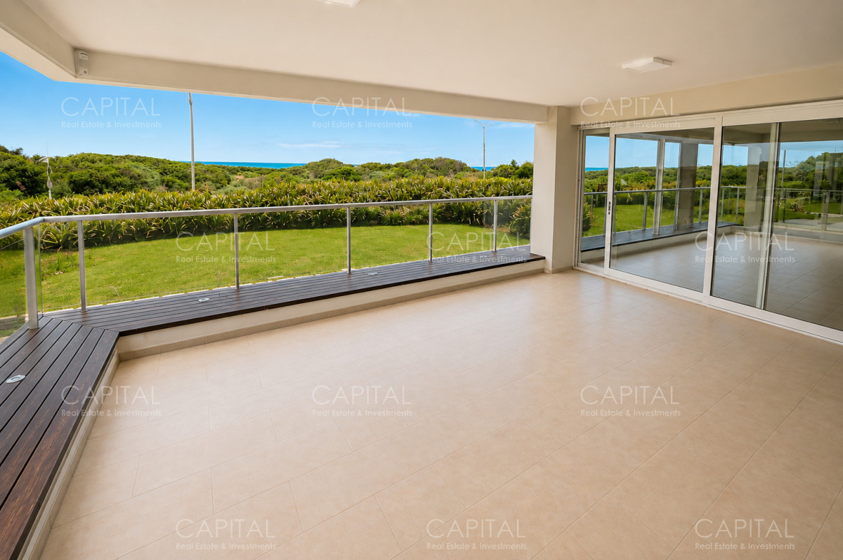 Apartamento ID.40745 - Departamento en Primera línea en Punta del Este,Playa Bravaen Venta