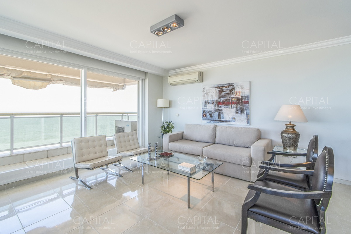 Apartamento ID.33697 - Apartamento en Le Jardin de tres dormitorios y dependencia de servicio en Venta Punta del Este en venta