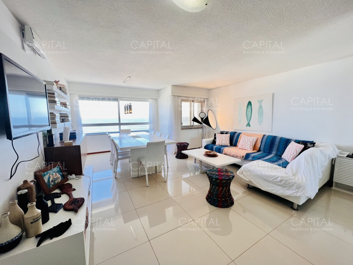 Apartamento ID.25978 - Muy lindo apartamento de tres dormitorios con vista a la Brava en venta