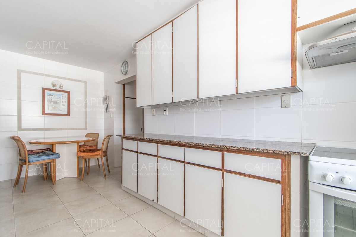 Apartamento ID.31268 - Malecon Punta del Este Apartamento de 3 dormitorios y servicios en venta en primera linea, Playa Mansa.