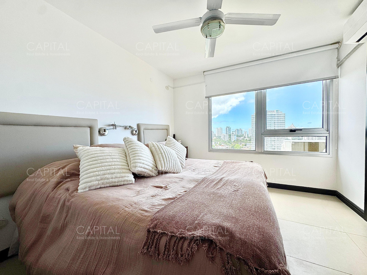 Apartamento ID.32497 - Venta departamento tres dormitorios en suite Playa Mansa Punta del Este