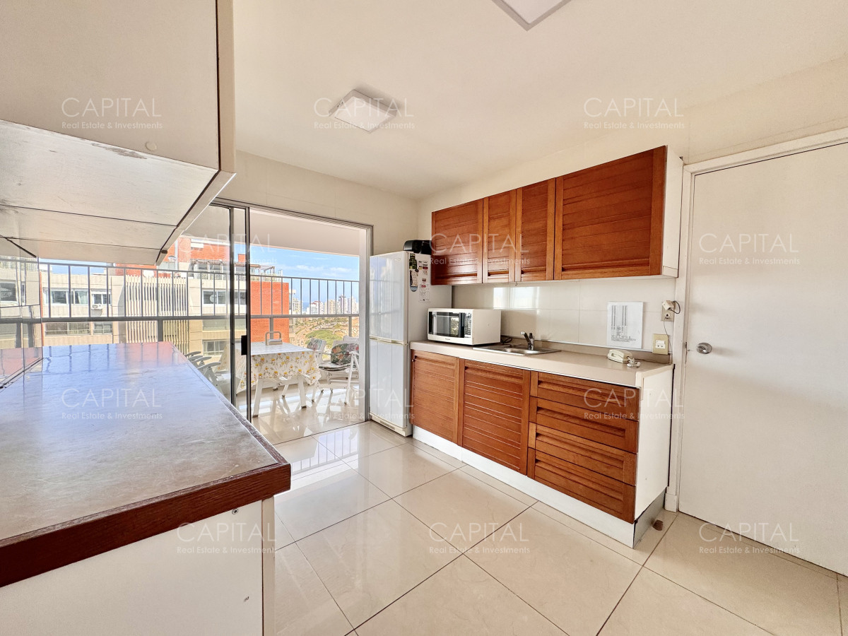 Apartamento ID.37573 - Penthouse Duplex en venta Playa Mansa Punta del Este.
