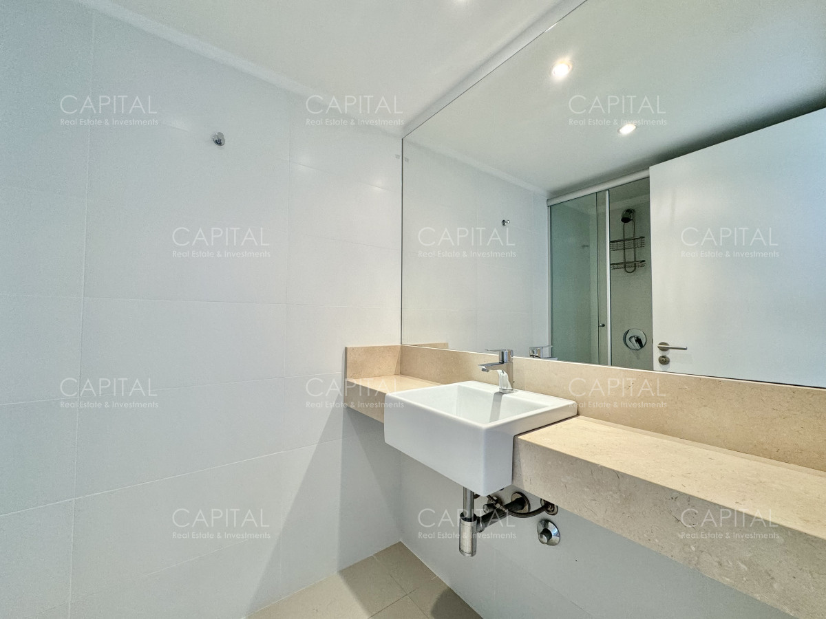 Apartamento ID.37436 - Apartamento de tres domritorios en venta en primera linea de Playa Mansa Punta del Este