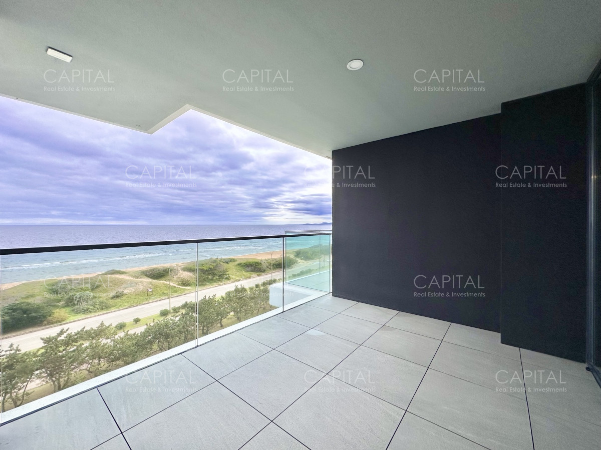 Apartamento ID.34655 - Venetian Tower Punta del Este en Venta de 2 Suites Frente al Mar de Playa Mansa