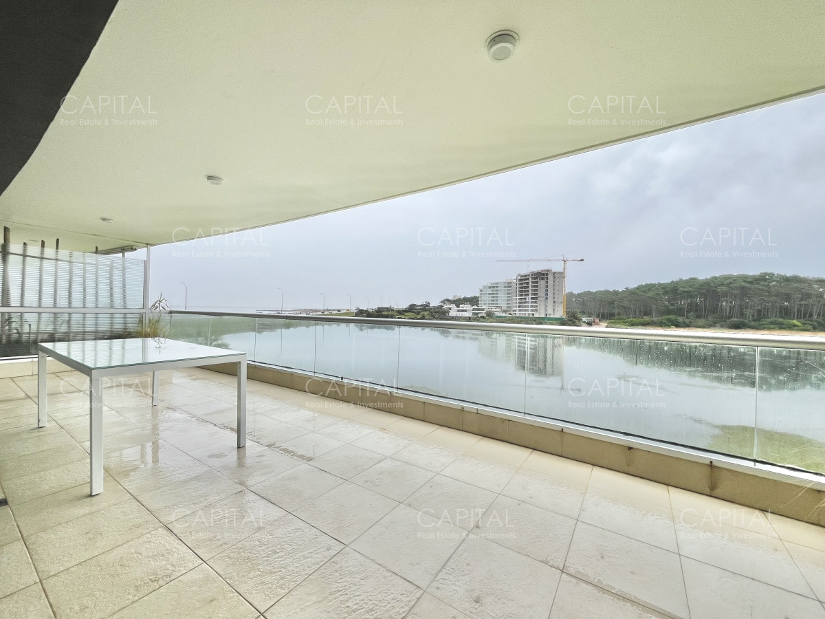 Apartamento ID.36205 - Apartamento en Venta de Tres Dormitorios en Laguna del Diario Punta del Este