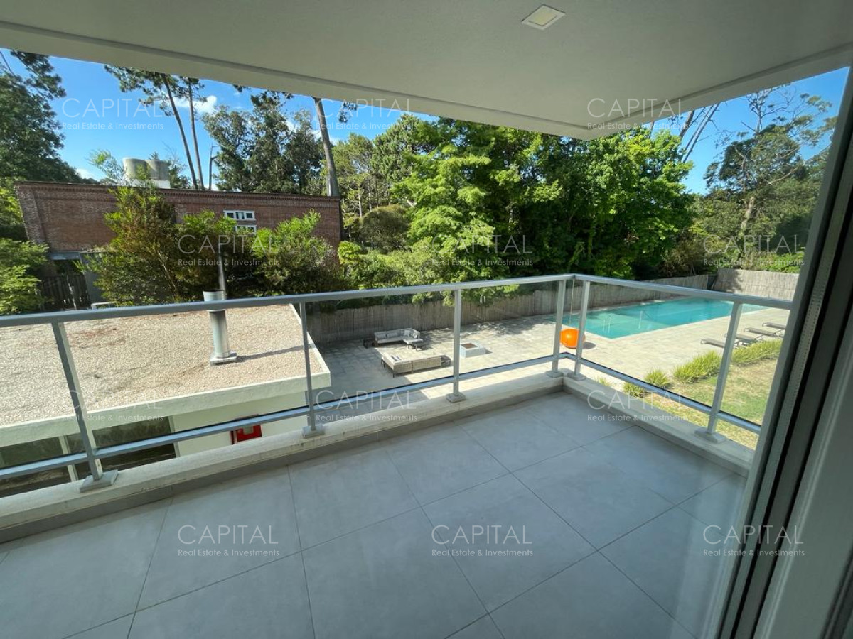 Apartamento ID.36857 - Rincón del Indio 2 suites con gran terraza y servicios