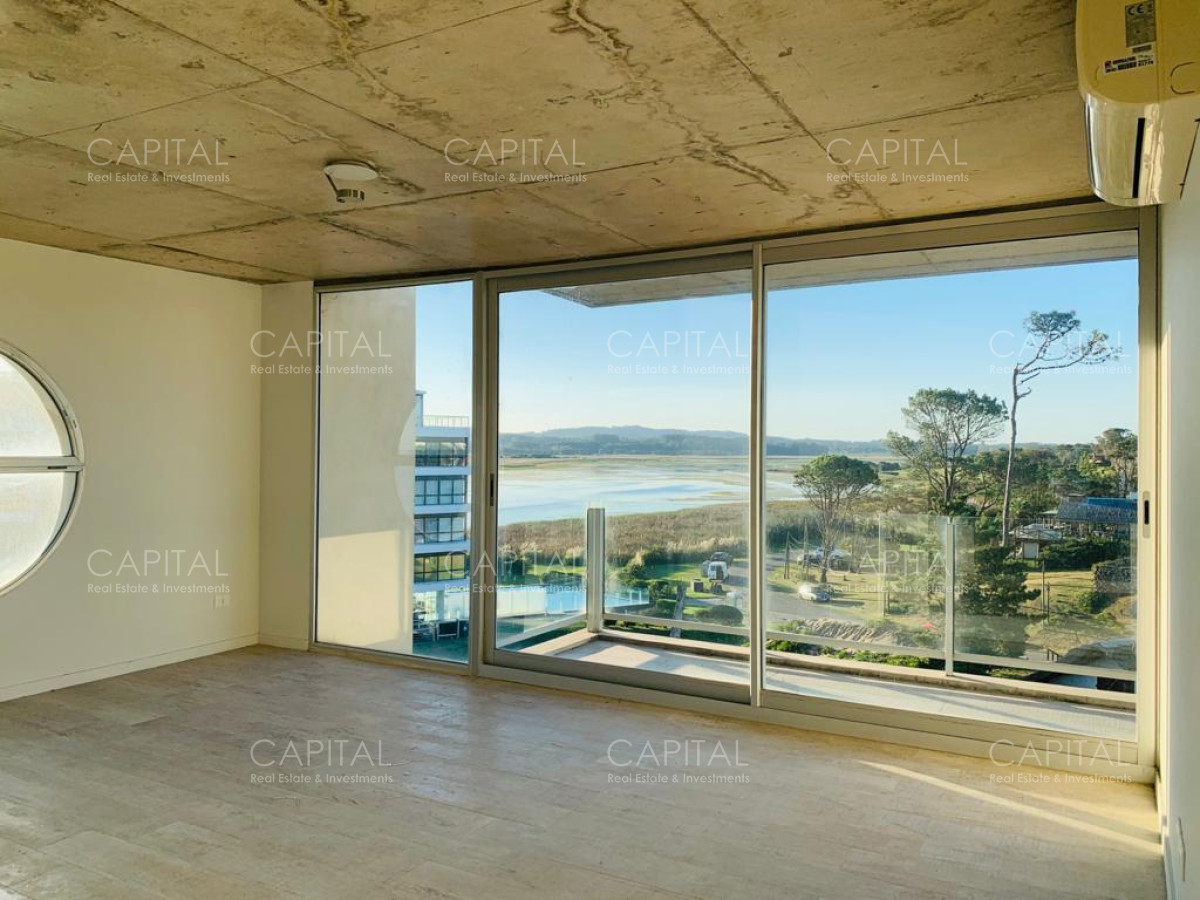 Apartamento ID.30996 - Moderno Penthouse a Estrenar de 3 Dormitorios frente a Playa Mansa - Venta