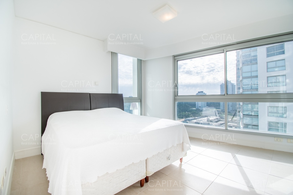 Apartamento ID.28119 - Departamento Le Parc Punta del Este En Venta Tres Dormitorios Mas Dependencia