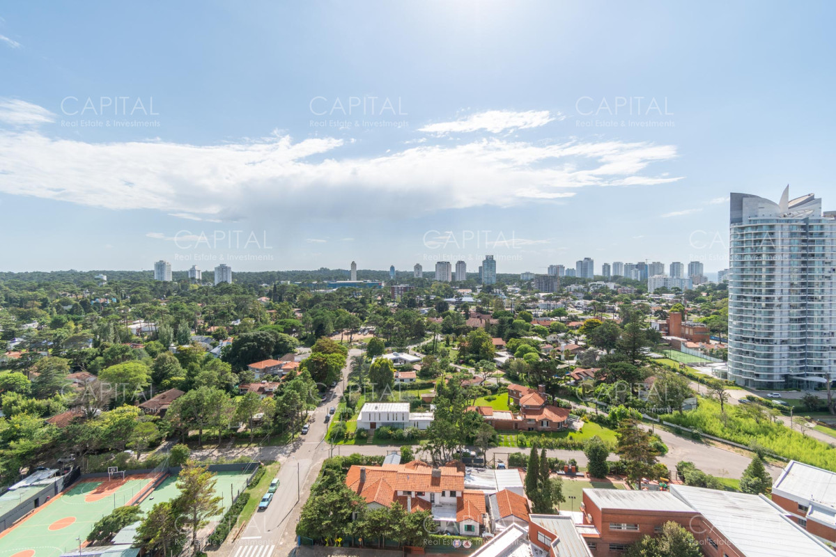 Apartamento ID.30607 - Penthouse de Cuatro Dormitorios frente al Mar - Venta Playa Mansa