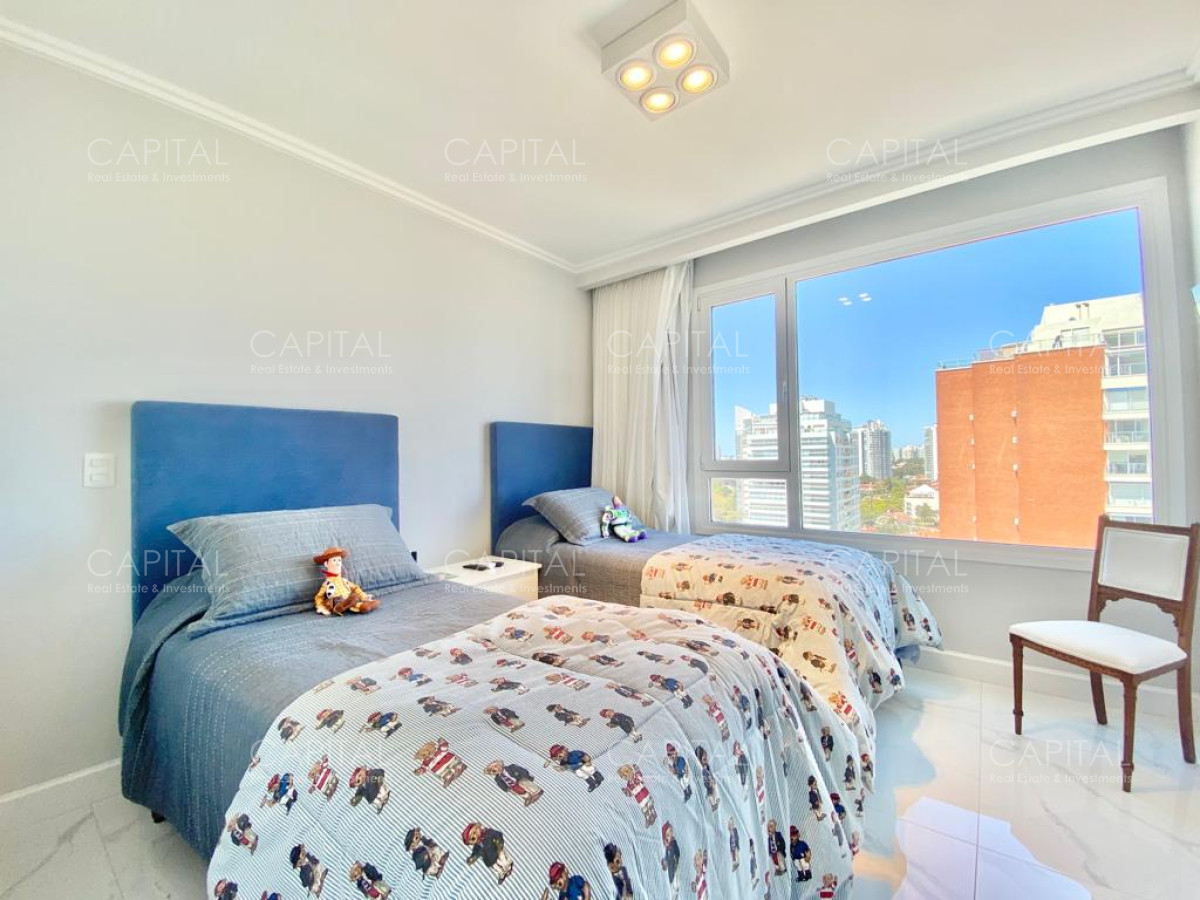 Apartamento ID.33282 - Paramount esquinero de tres dormitorios en suites mas dependencia con baño en Paramount Smart Tower en Venta
