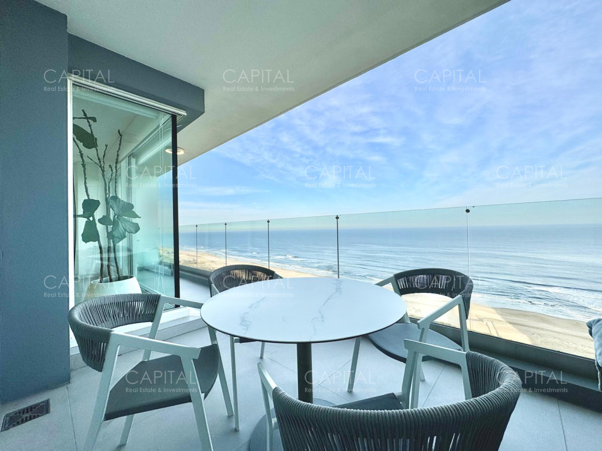 Apartamento ID.32036 - Apartamento de tres dormitorios en Le Parc, Primera fila en playa brava en venta