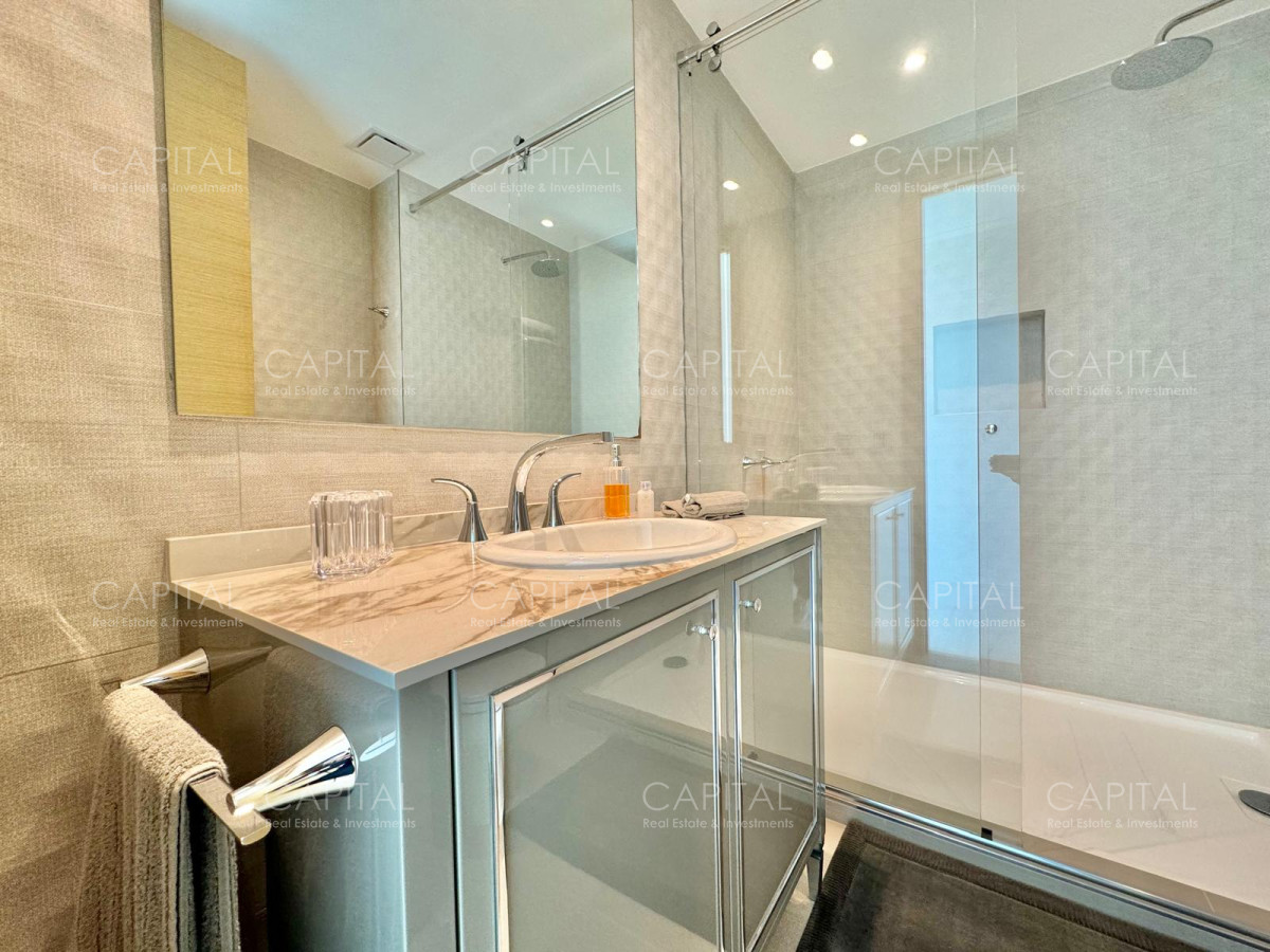 Apartamento ID.36659 - Apartamento esquinero en Fendi, Playa Mansa, Punta del este