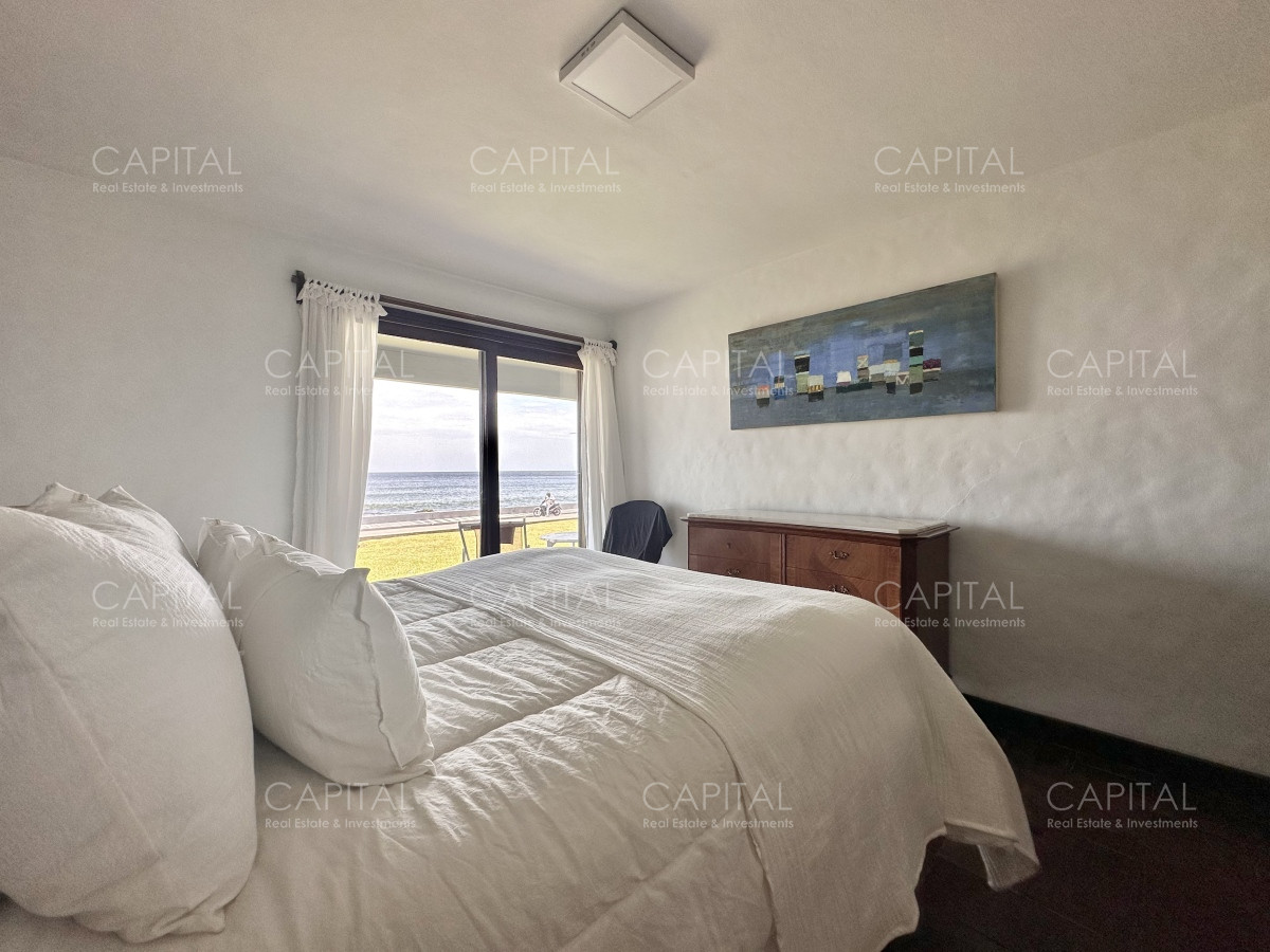 Apartamento ID.30393 - Apartamento de Tres Dormitorios frente a El Emir - Península Punta del Este