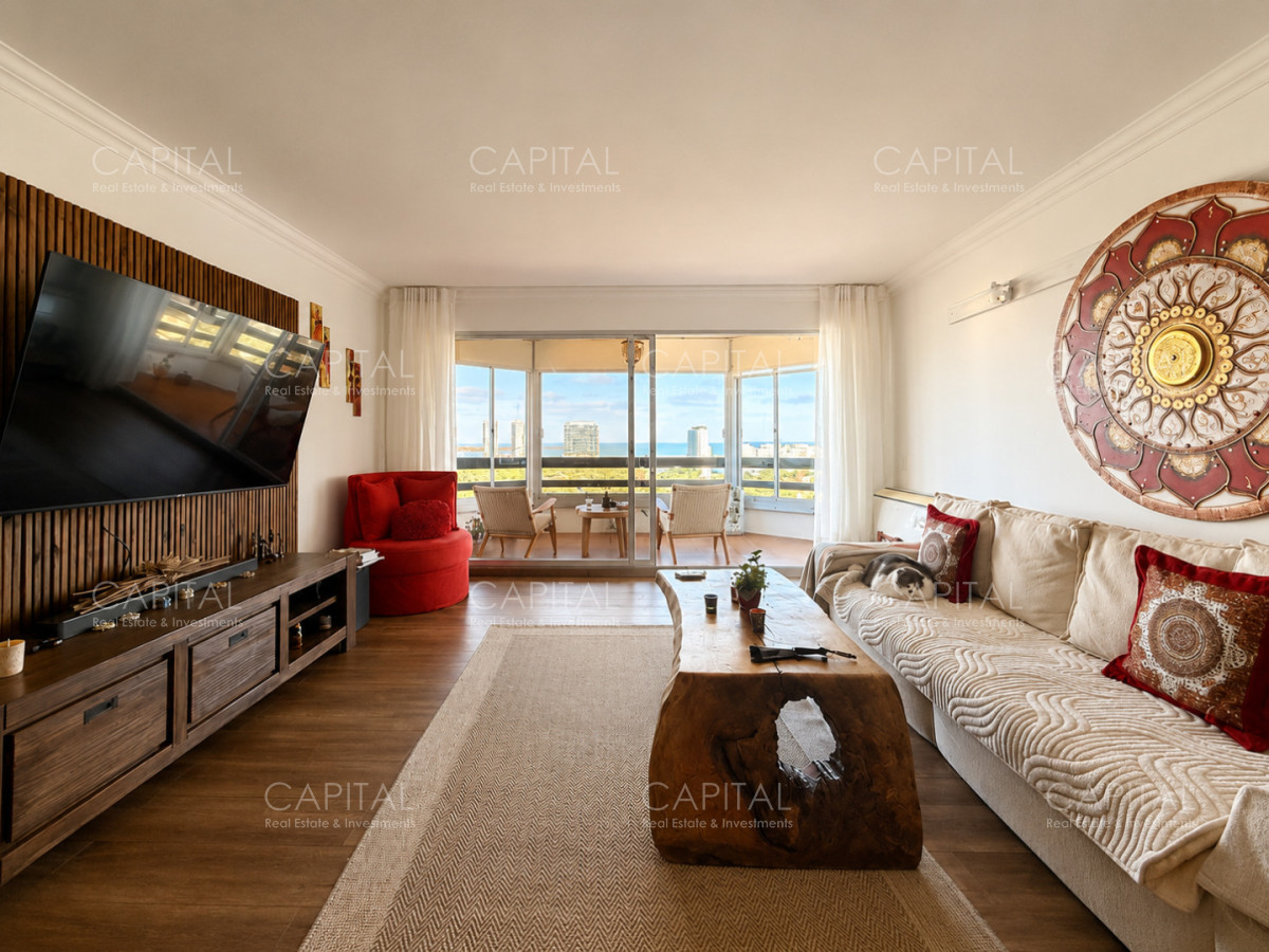 Apartamento ID.36372 - Apartamento de tres dormitorios y dependencia en venta Punta del Este