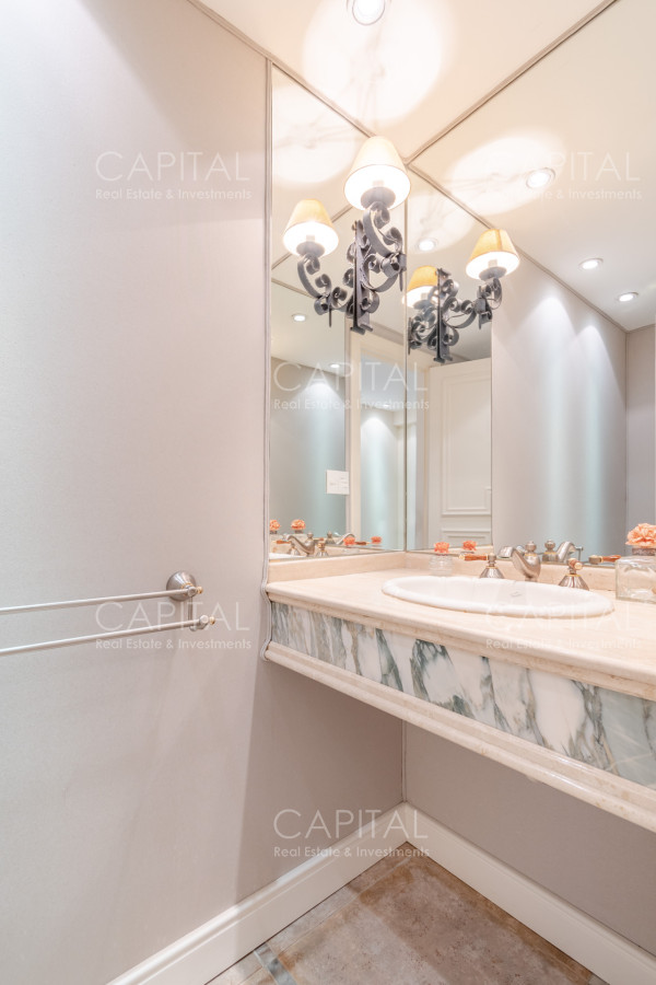 Apartamento ID.30607 - Penthouse de Cuatro Dormitorios frente al Mar - Venta Playa Mansa