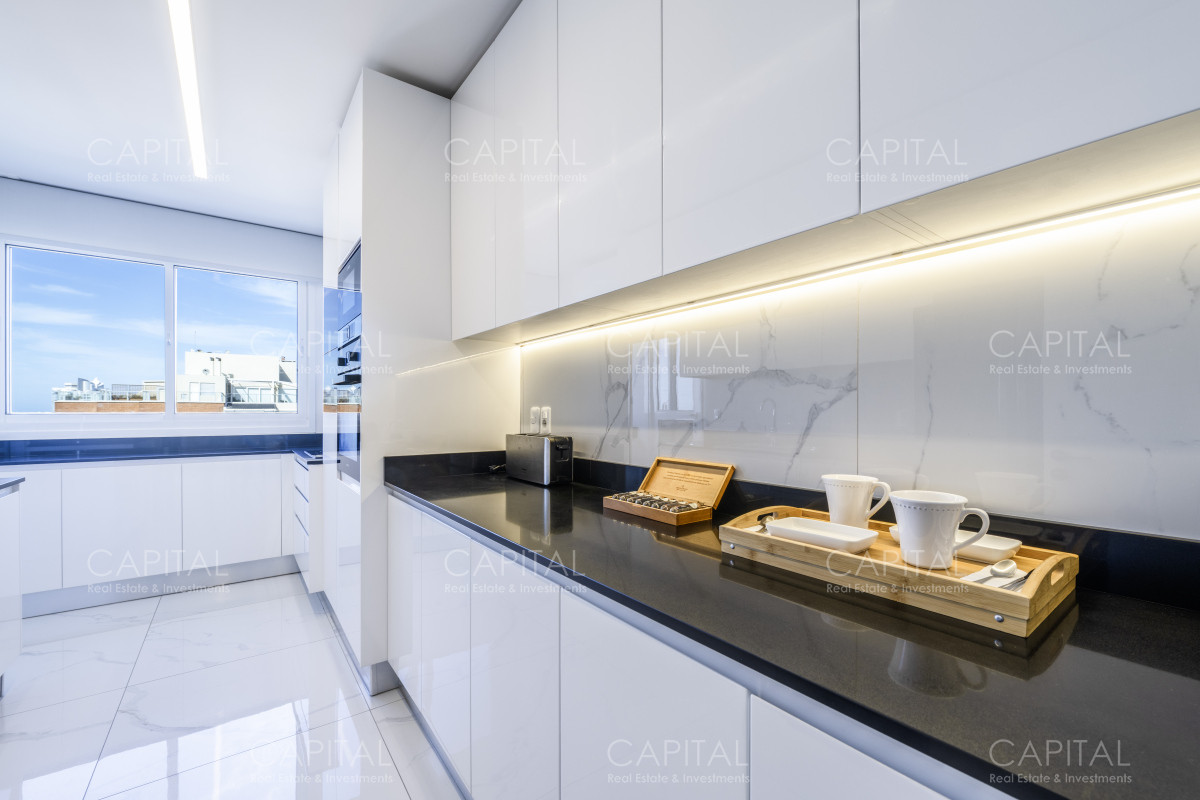 Apartamento ID.36575 - Paramount esquinero de tres dormitorios y servicio en alquiler 