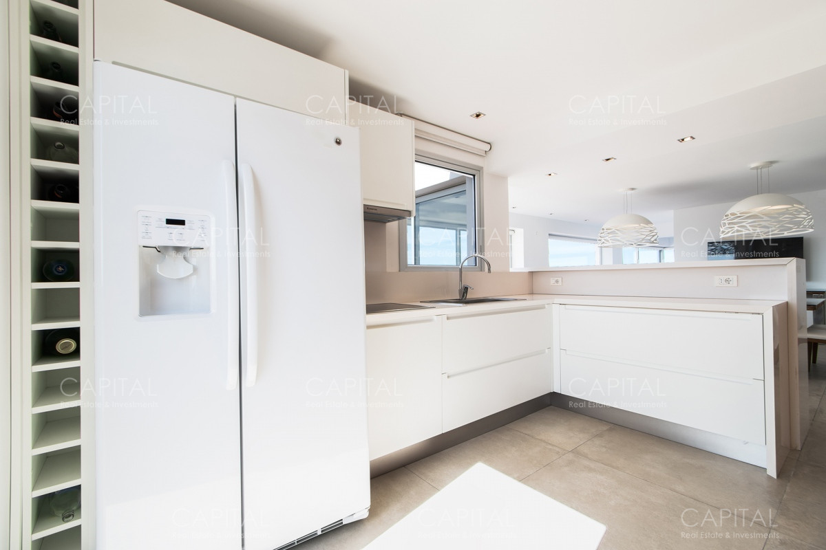 Apartamento ID.24988 - Alquiler Apartamento Frente al Mar Tres Dormitorios y Servicio