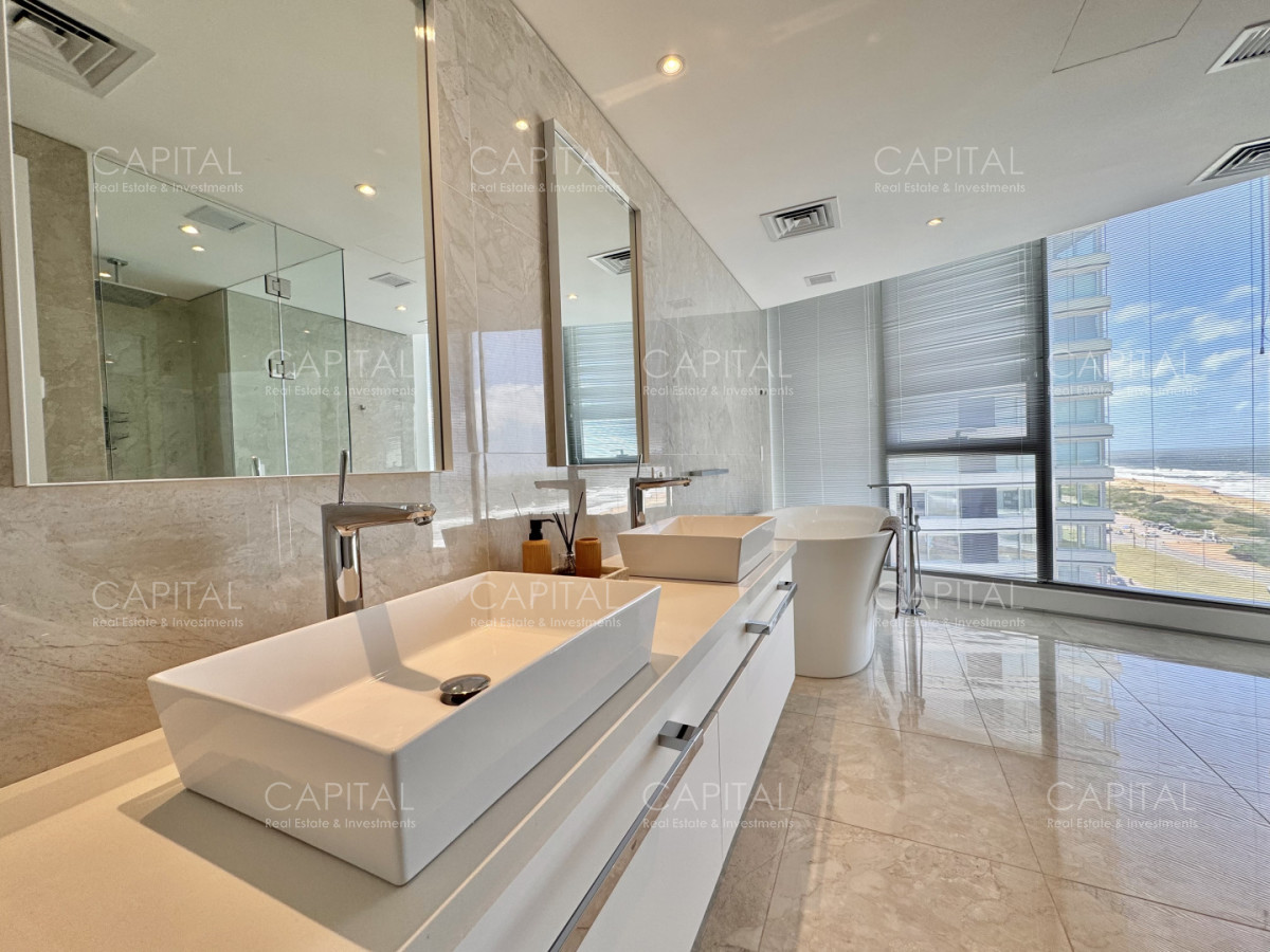 Apartamento ID.38142 - Trump Tower de tres dormitorios esquinero en venta