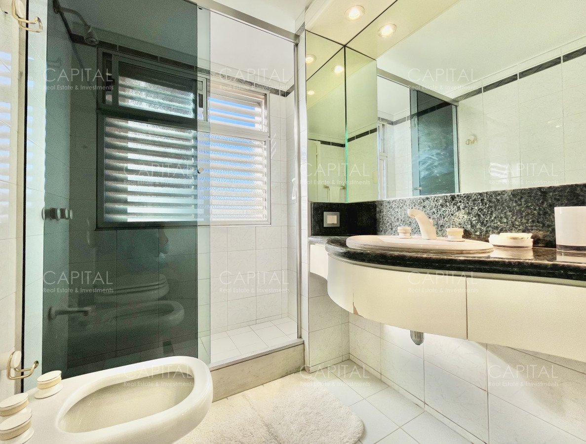 Apartamento ID.37926 - Apartamento en Primera Línea – Playa Mansa