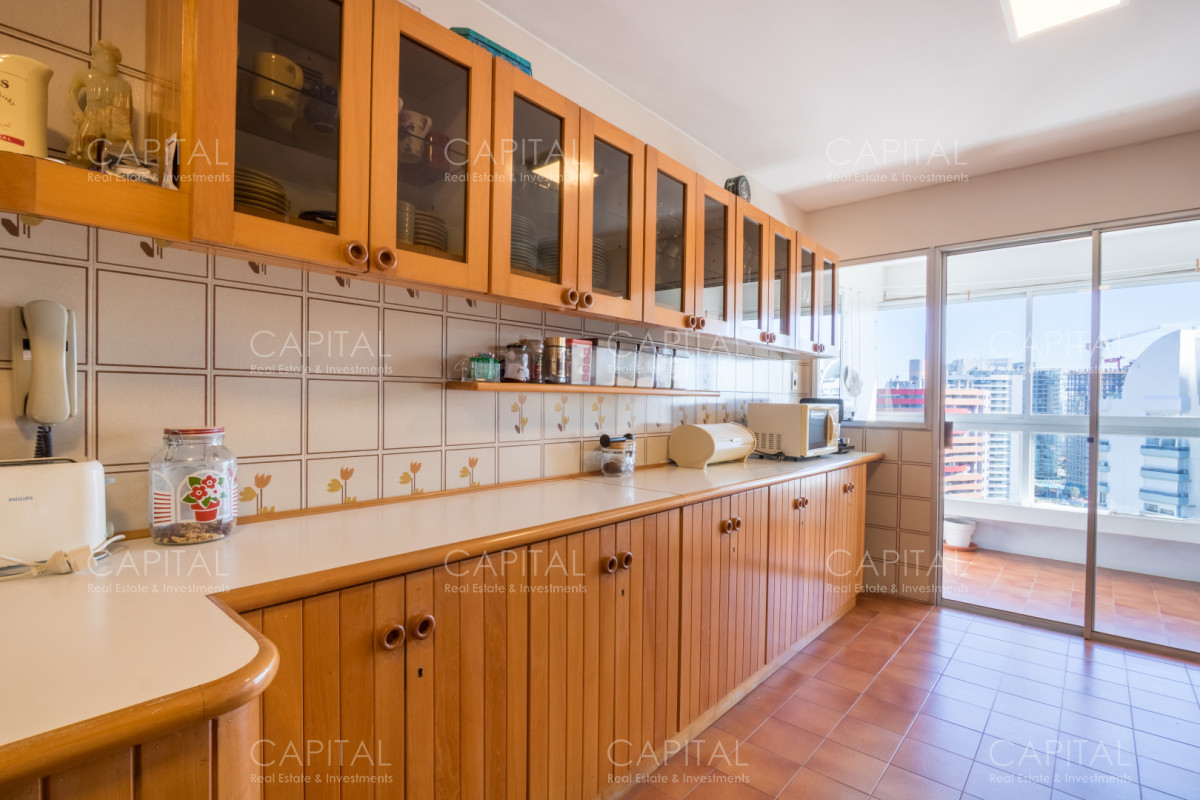 Apartamento ID.40499 - Amplio Apartamento de 4 Dormitorios en Venta Punta del Este