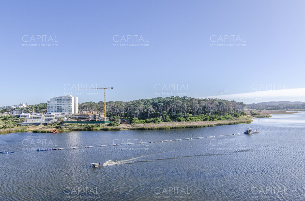 Apartamento ID.30956 - Penthouse Duplex de Tres Dormitorios Frente al Mar
