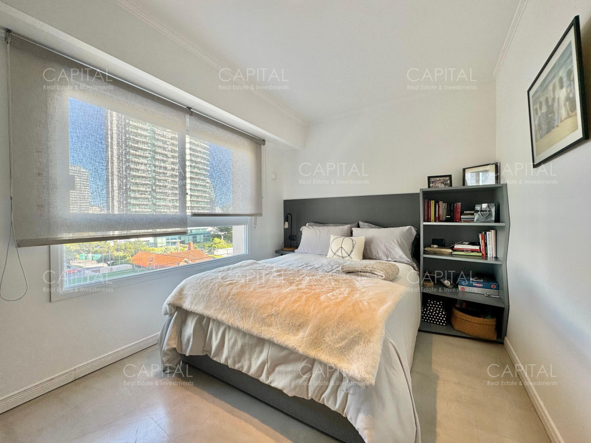 Apartamento ID.34948 - Coral Tower de tres dormitorios en venta Playa Mansa primera fila 