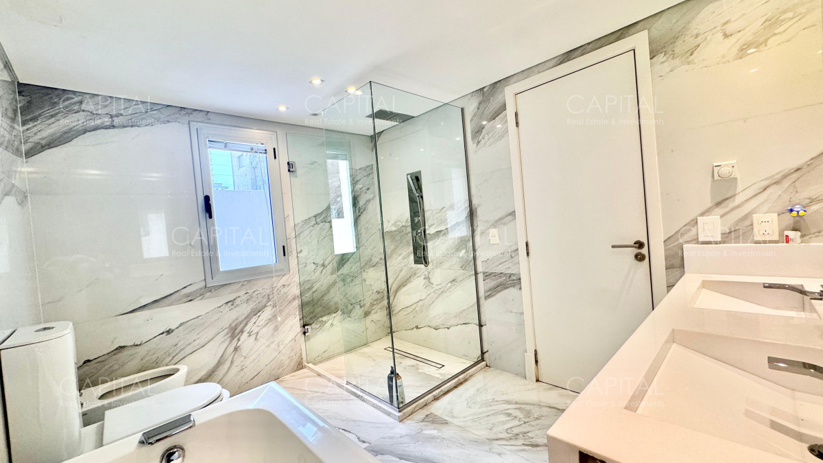 Apartamento ID.29222 - Apartamento en Venta Frente al Mar Punta del Este Cuatro dormitorios