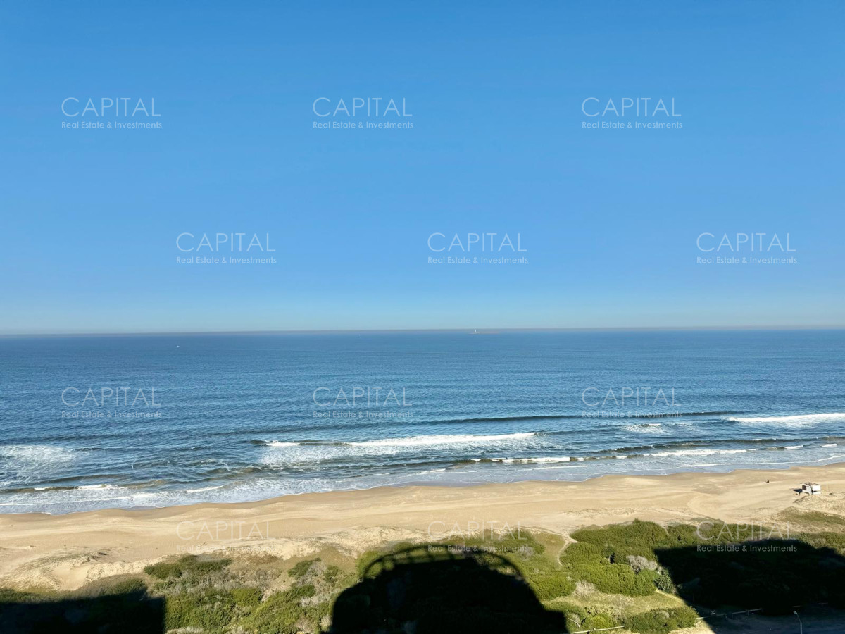 Apartamento ID.36643 - Apartamento esquinero de tres y dependencia piso alto en Trump Tower en Venta