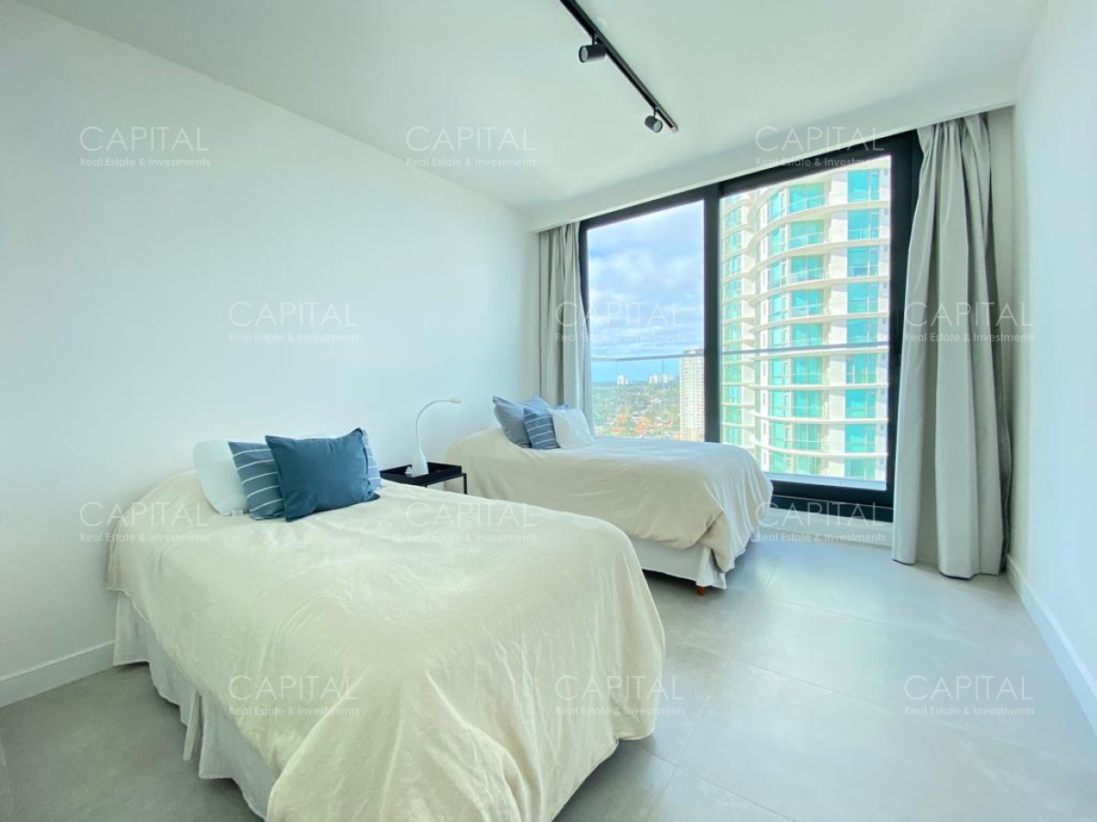 Apartamento ID.34588 - Venetian Punta Del Este Apartamento frente al mar de tres dormitorios mas dependencia en Venta