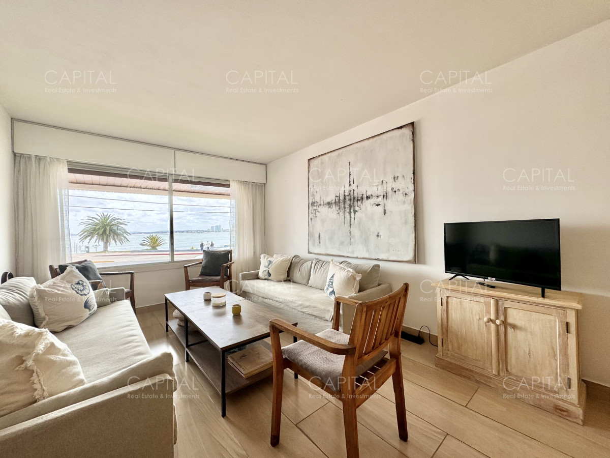 Apartamento de dos dormitorios frente al mar en alquiler de temporada, Punta del Este. - CCP39225A