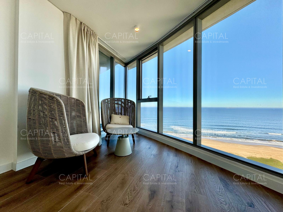 Apartamento ID.36643 - Apartamento esquinero de tres y dependencia piso alto en Trump Tower en Venta