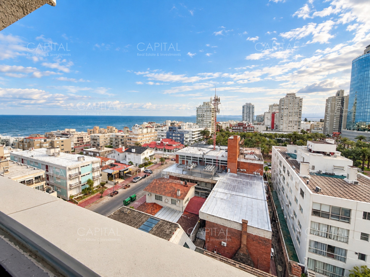 Apartamento ID.40808 - Apartamento en venta en Península, Punta del Este, ubicado a 100 metros del mar.