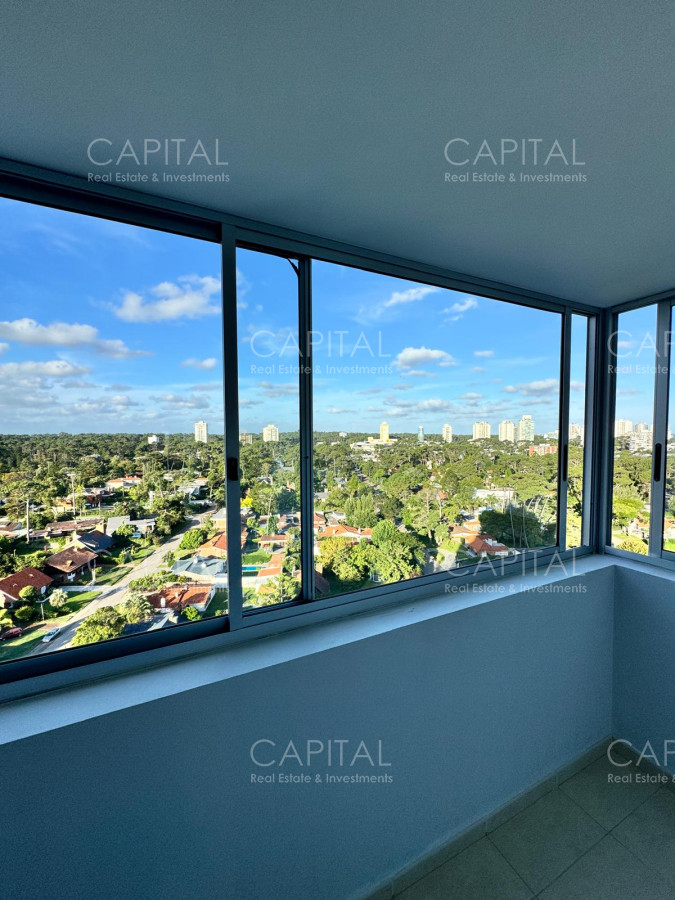 Apartamento ID.37869 - Departamento frente a Playa Mansa con espectaculares visuales
