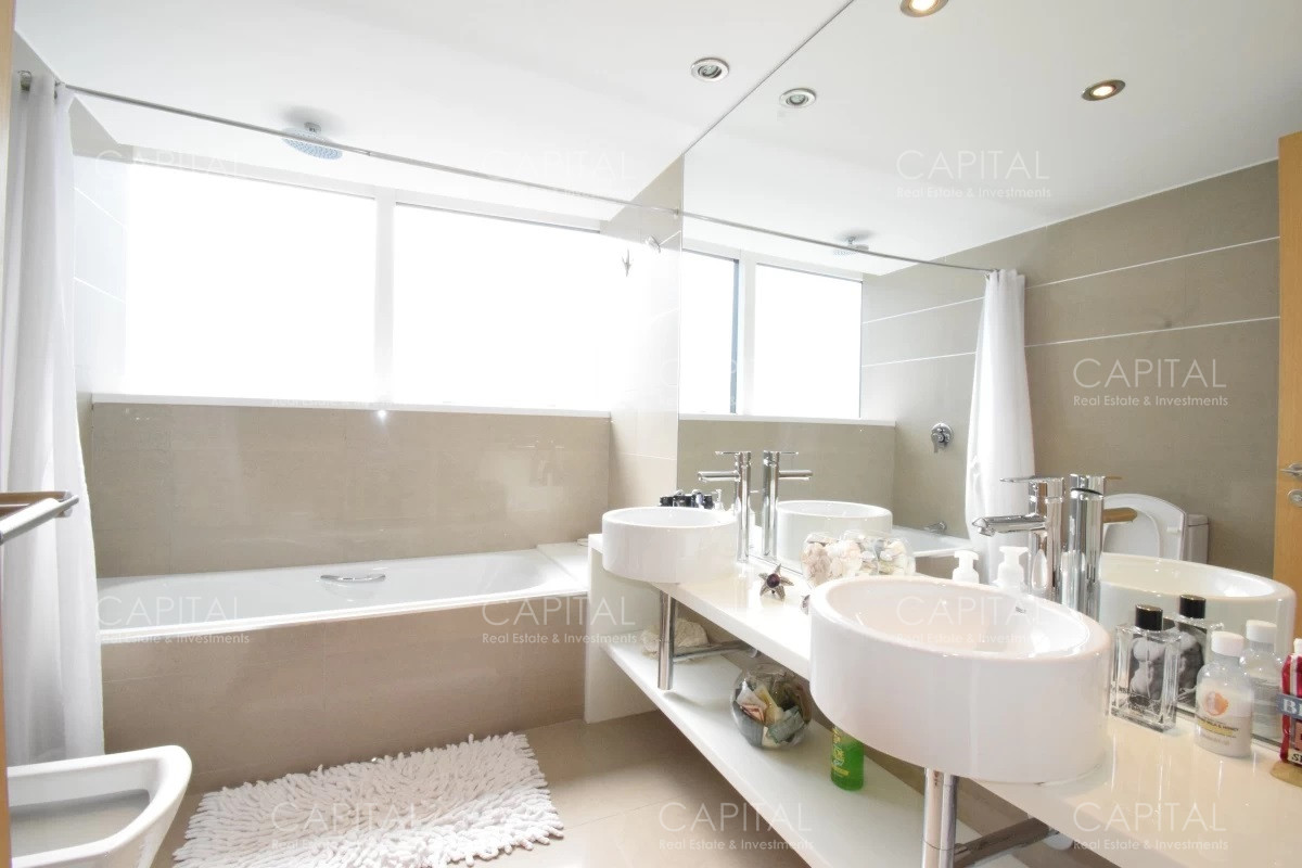 Apartamento ID.31807 - Venta Apartamento tres dormitorios torre de lujo en playa Mansa