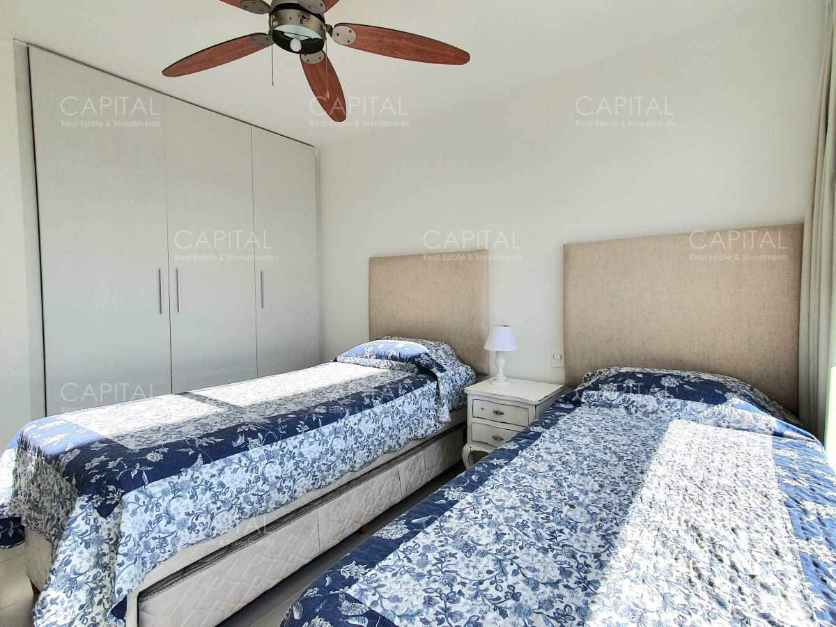Apartamento ID.32026 - Venta Departamento Primera Línea dos dormitorios y dependencia de servicio en Playa Mansa Punta del Este