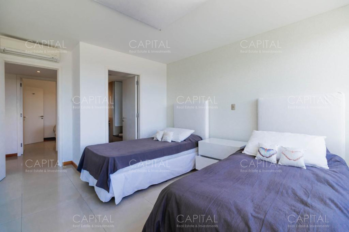 Apartamento ID.29600 - Apartamento primera fila en Tiburón Tres de tres dormitorios y dependencia de servicio en venta