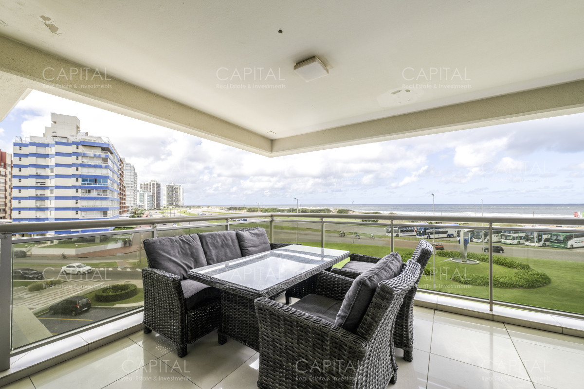 Apartamento ID.37933 - Imperiale Esquinero Departamento en Venta de Tres dormitorios en Playa Brava 