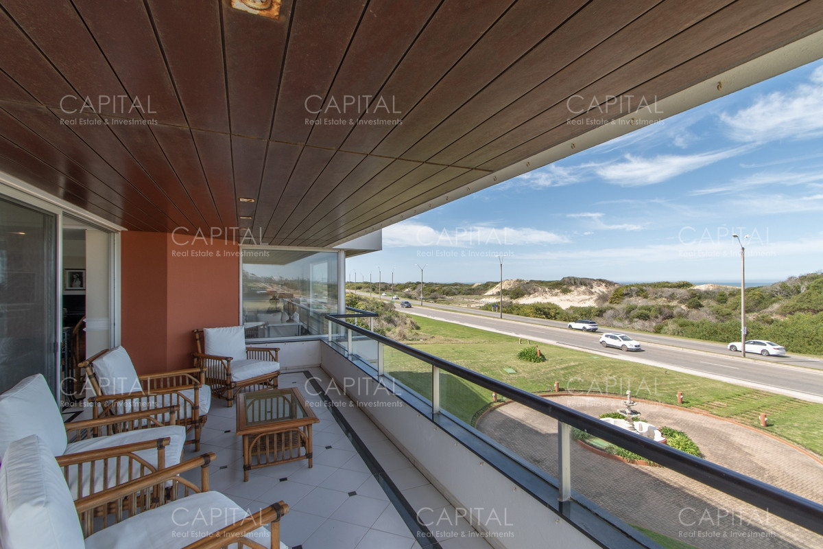 Apartamento ID.35179 - Apartamento en venta en primera línea Playa Brava