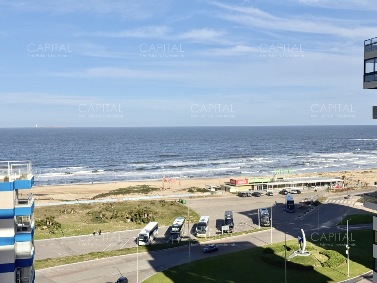 Parquemar Center Tres y Servicio totalmente Reciclado, Playa Brava., photo 1