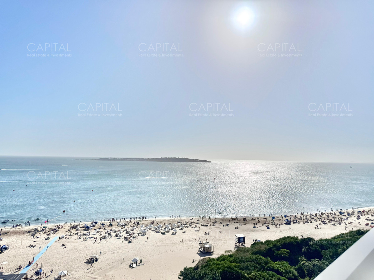 Apartamento ID.37490 - Apartamento De Tres Dormitorios En Suites + Dependencia En Paramount Smart Tower