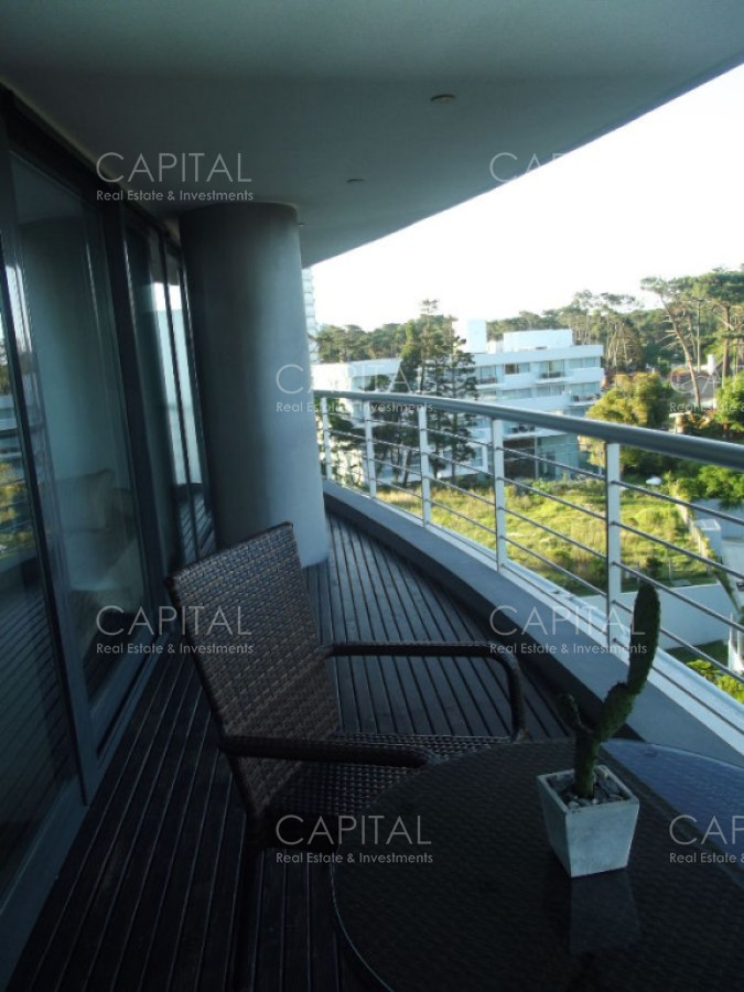 Apartamento ID.28377 - Apartamento de dos dormitorios en venta en torre con servicios con inmejorable ubicación