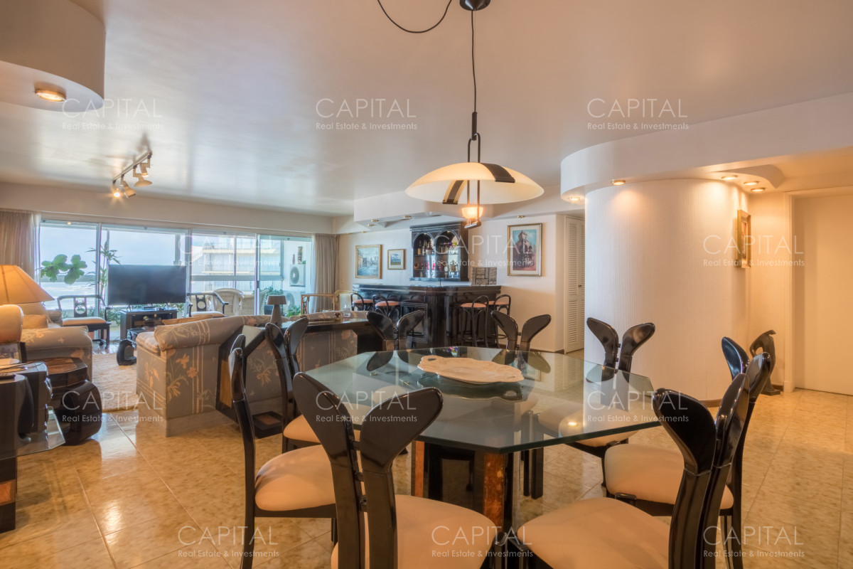 Apartamento ID.40499 - Amplio Apartamento de 4 Dormitorios en Venta Punta del Este