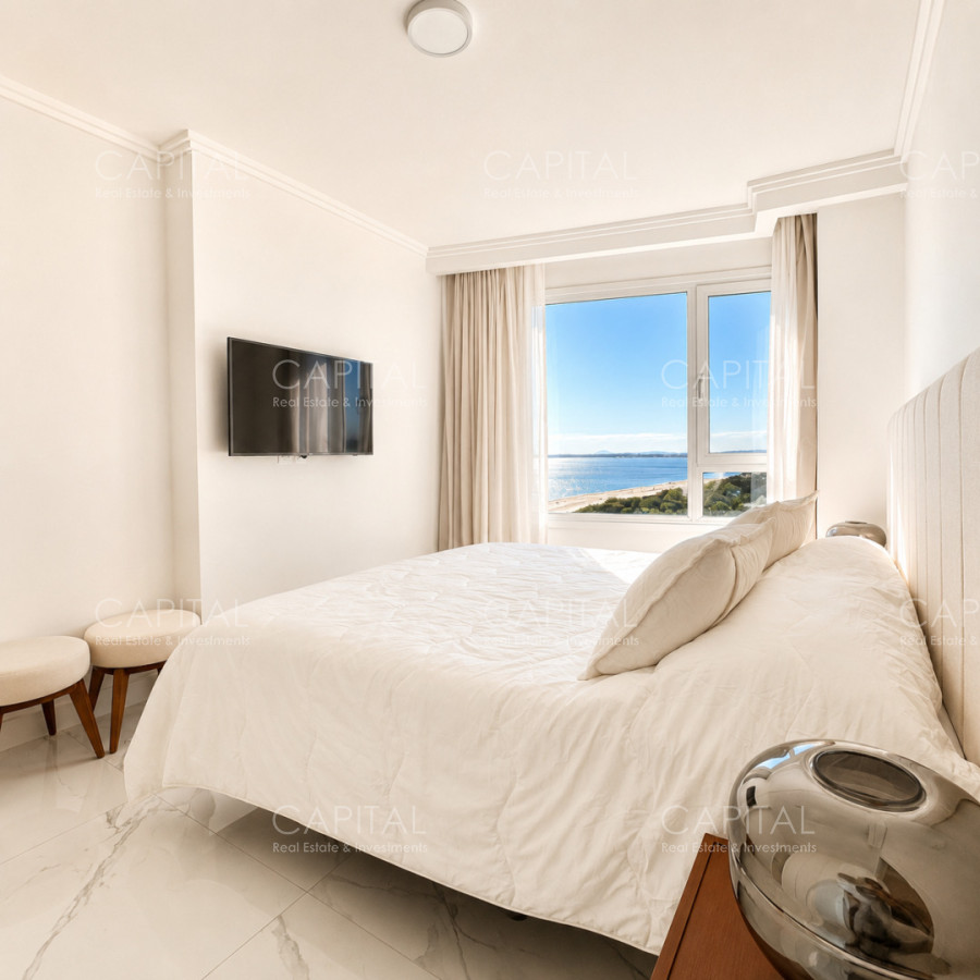 Apartamento ID.37058 - Paramount Tower de dos dormitorios frente al mar en Venta Playa Mansa Punta del este