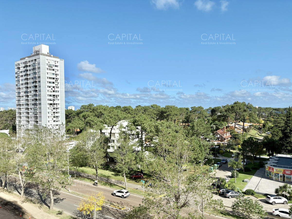 Apartamento ID.38249 - Sea Garden de tres dormitorios en venta, Roosevelt Punta del Este