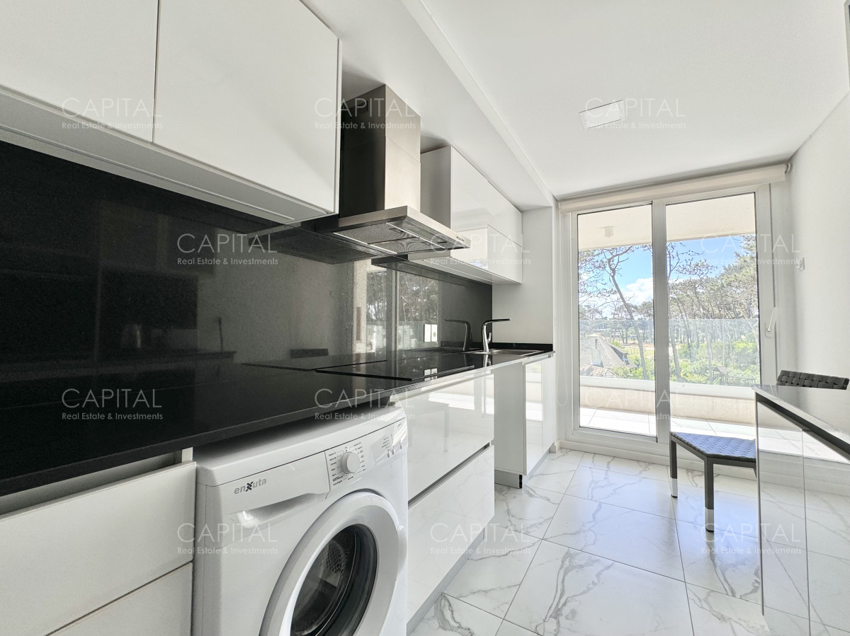 Apartamento ID.37212 - Apartamento de tres dormitorios y dependencia en alquiler, Punta del Este