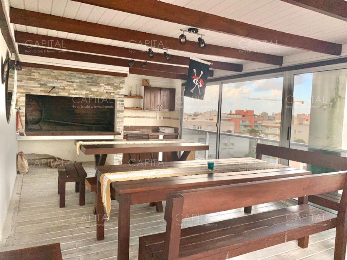 Apartamento ID.28994 - Penthouse Duplex de Tres Dormitorios en Venta + Parrillero Propio