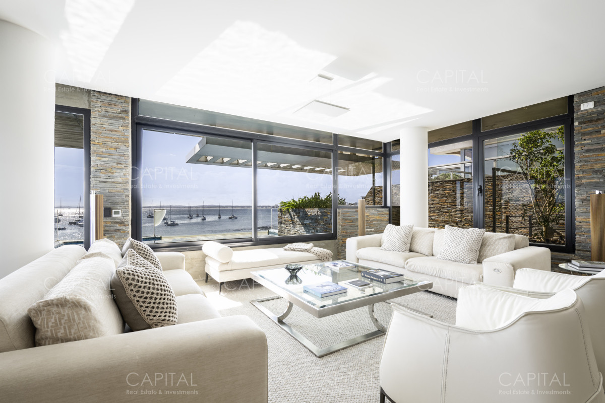 Apartamento ID.32557 - Departamento en Venta Primera Linea en Puerto Punta del Este