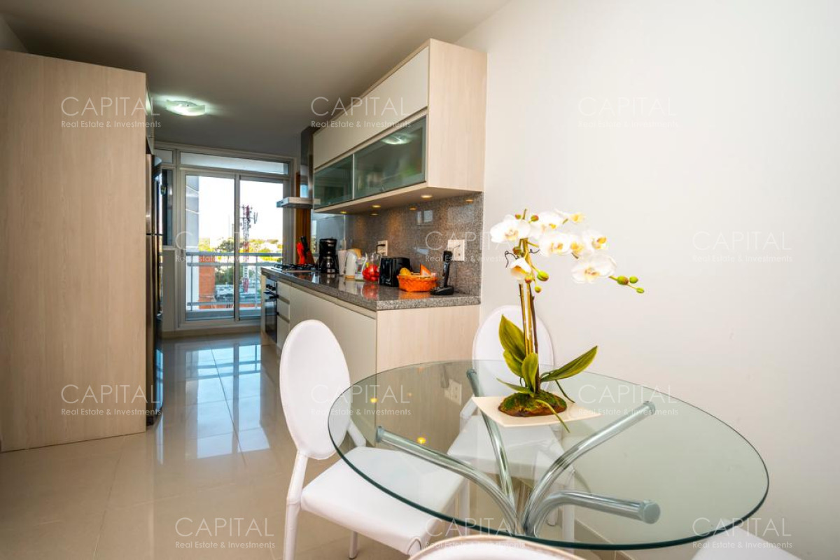 Apartamento ID.27455 - Apartamento de tres dormitorios y dependencia de servicio en venta, Playa Mansa Punta del Este