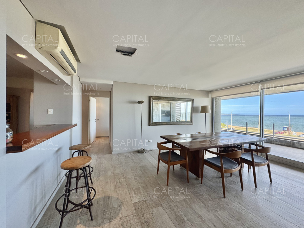 Apartamento ID.39886 - Apartamento duplex frente al mar en playa mansa en venta